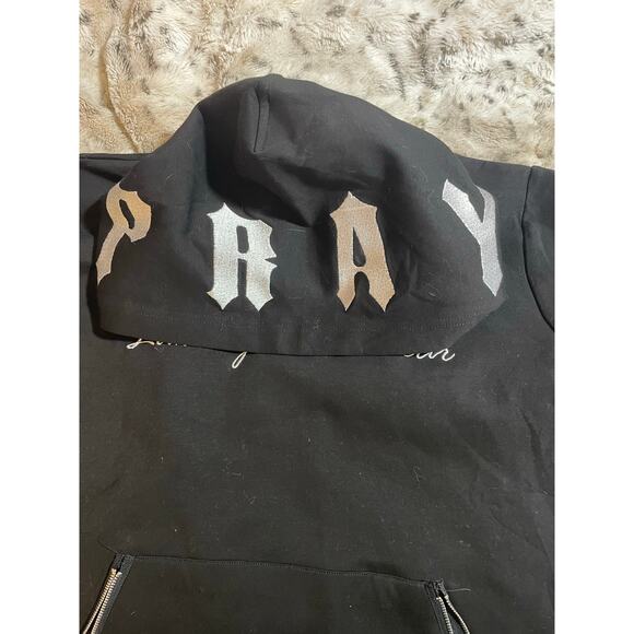 Luxury Trenchwear "Pray" black pullover hoodie size XL - Picture 3 of 7